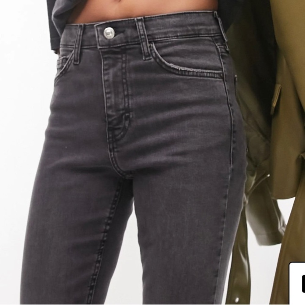 Top Shop Motto. Black High Rise jeans. Slim fit. 28.